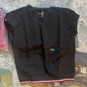 NWT Mediclo scrub top